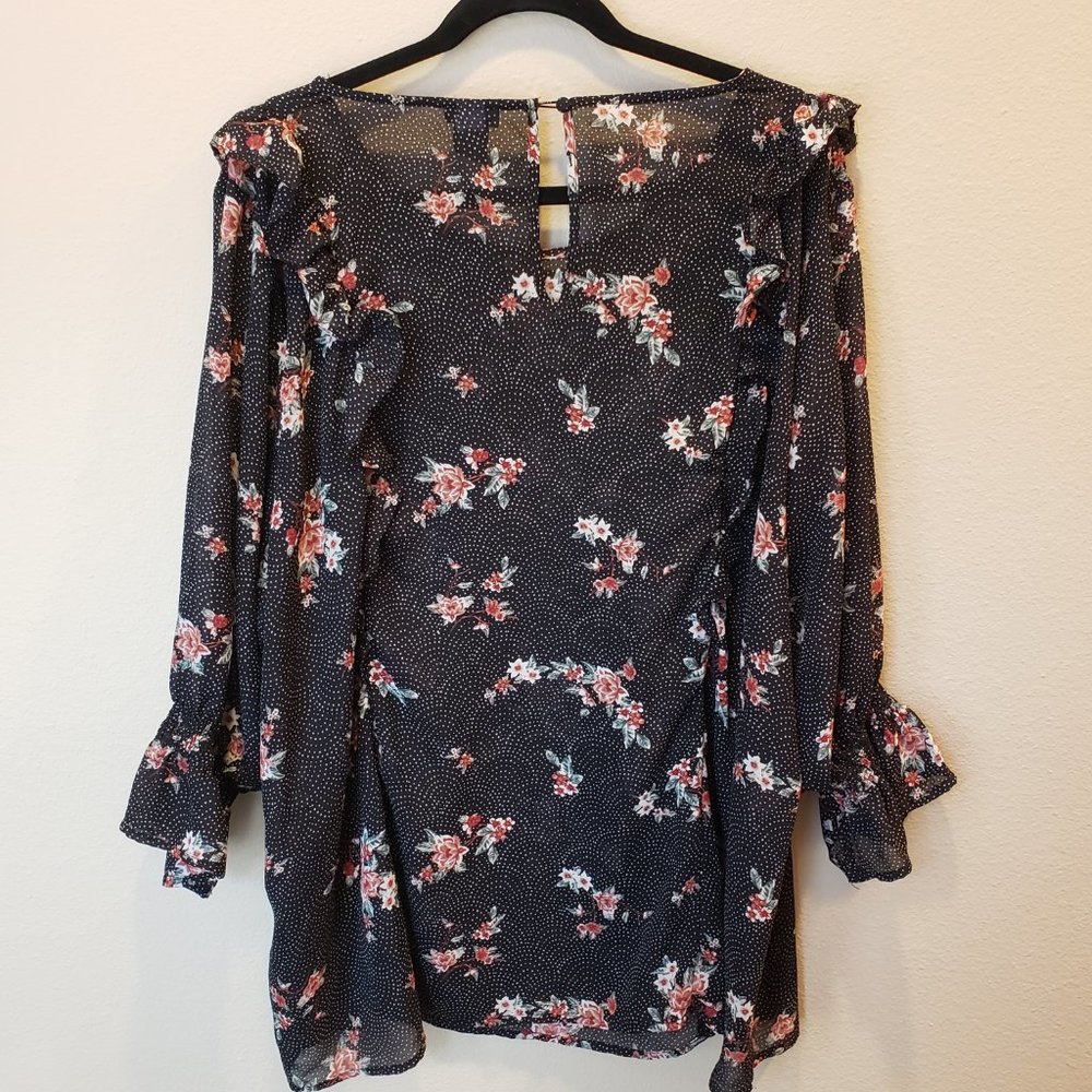 Torrid Black Floral Dot Smocked Top 4X - Picture 5 of 10